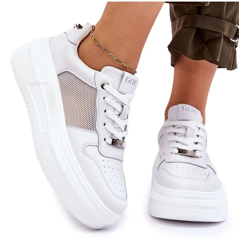 Classic women's sports shoes GOE LL2N4060 White.