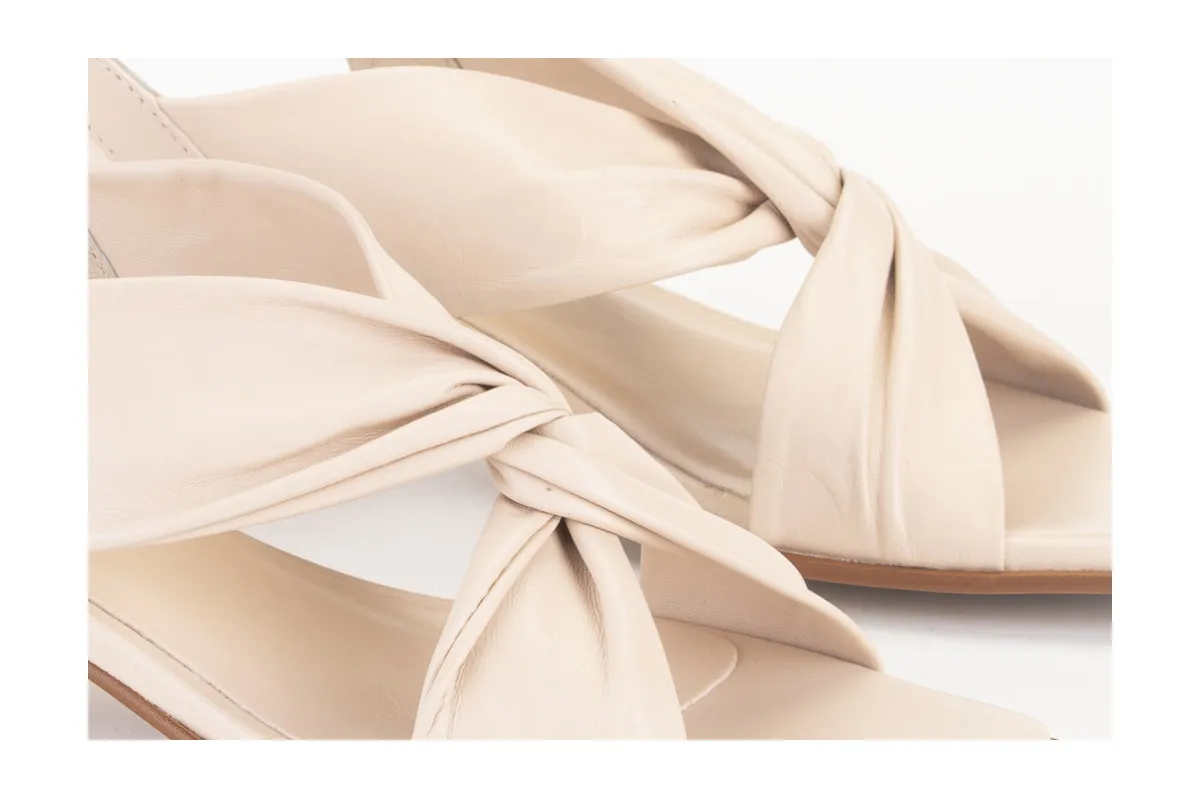 Comfortable Square Heel Cross-Strap Sandals - Pink