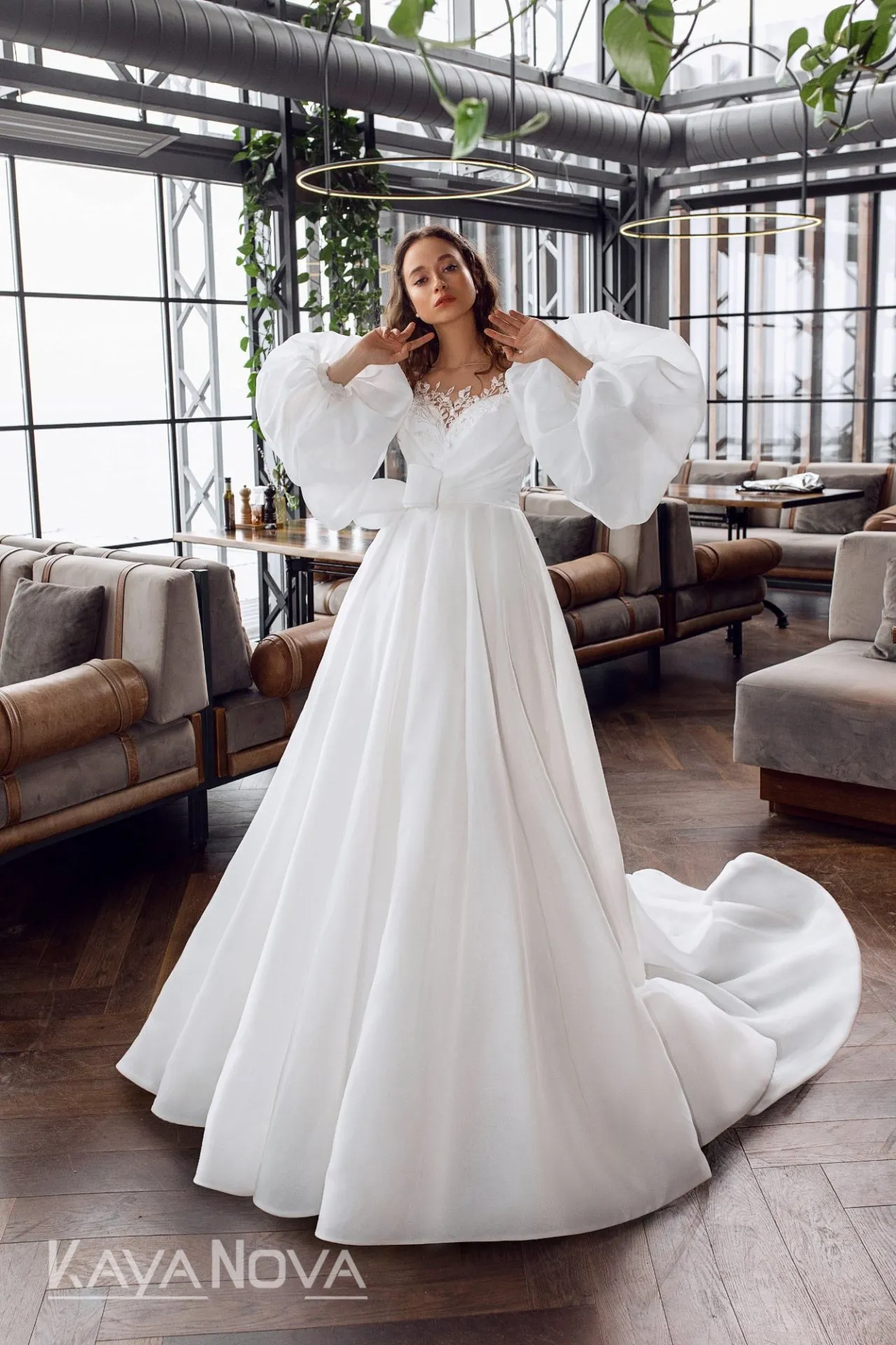 Princess Lace Strapless White Wedding Dress