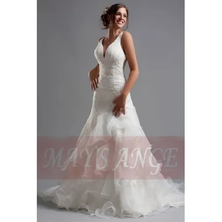 Dream silhouette Marilyn effect wedding dress